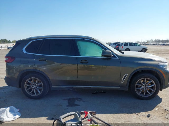 Продажа на аукционе авто 2022 Bmw X5 Xdrive40i, vin: 5UXCR6C09N9J39059, номер лота: 44502164