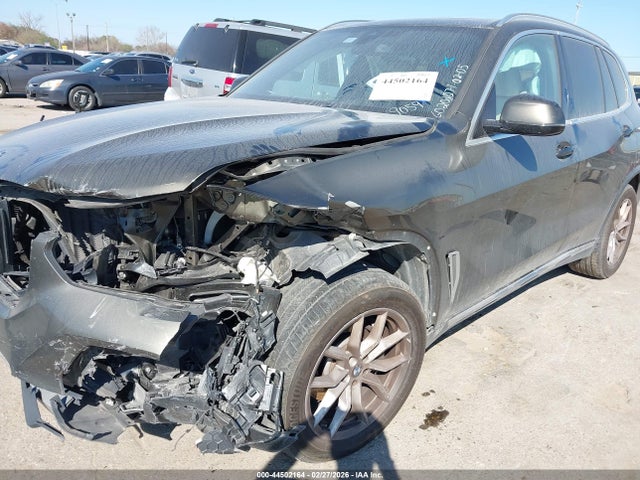 Продажа на аукционе авто 2022 Bmw X5 Xdrive40i, vin: 5UXCR6C09N9J39059, номер лота: 44502164