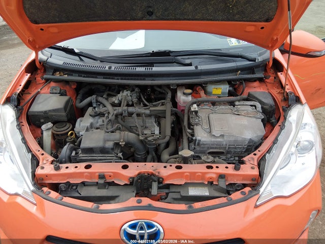 JTDKDTB35E1062680 Toyota Prius C Two
