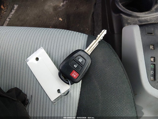 JTDKDTB35E1062680 Toyota Prius C Two