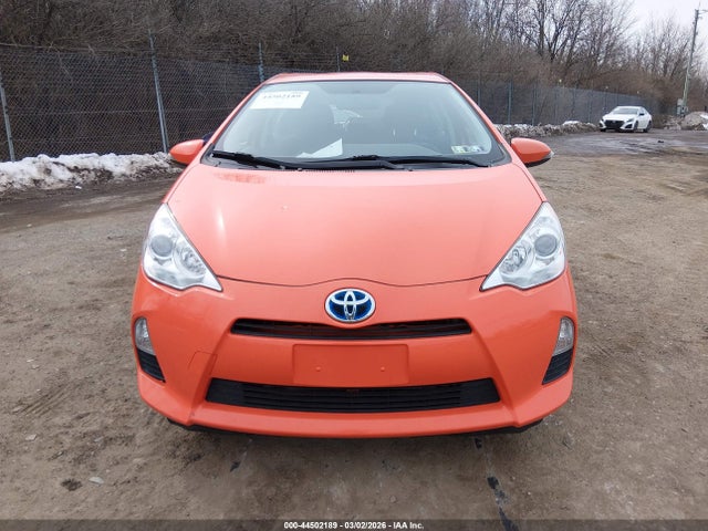 JTDKDTB35E1062680 Toyota Prius C Two