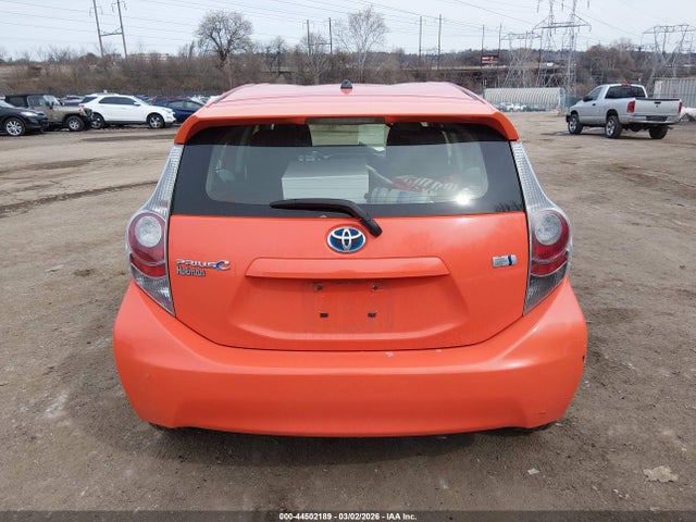 JTDKDTB35E1062680 Toyota Prius C Two