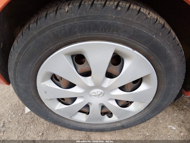 JTDKDTB35E1062680 Toyota Prius C Two