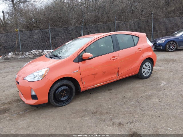 JTDKDTB35E1062680 Toyota Prius C Two