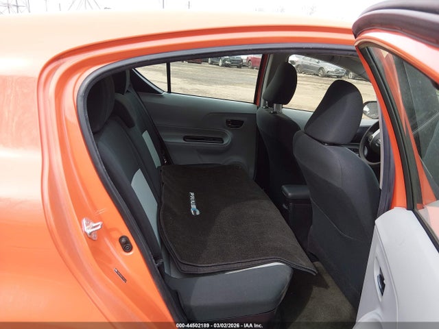 JTDKDTB35E1062680 Toyota Prius C Two