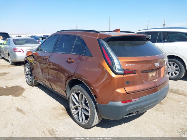 2019 CADILLAC XT4 1GYFZER4XKF173327 Photo 2