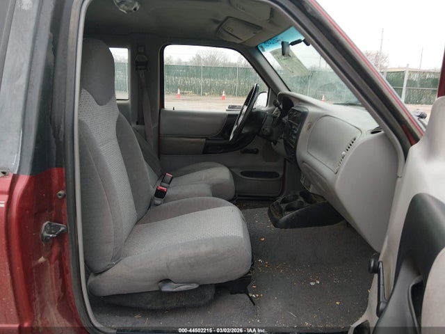 44502215 :رقم المزاد ، 4F4YR16VXYTM15586 vin ، 2000 Mazda B3000 Se/tl مزاد بيع