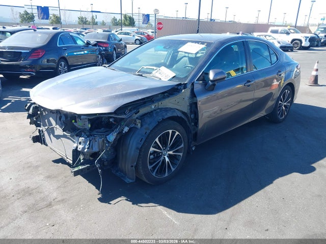 4T1B21HK1JU503668 Toyota Camry Hybrid Se