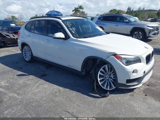Продажа на аукционе авто 2015 Bmw X1 Sdrive28i, vin: WBAVM1C51FV318788, номер лота: 44502252