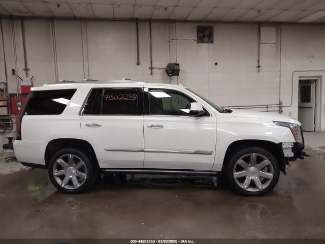 2016 Cadillac Escalade Premium Collection მანქანა იყიდება აუქციონზე, vin: 1GYS4CKJ7GR347605, აუქციონის ნომერი: 44502259