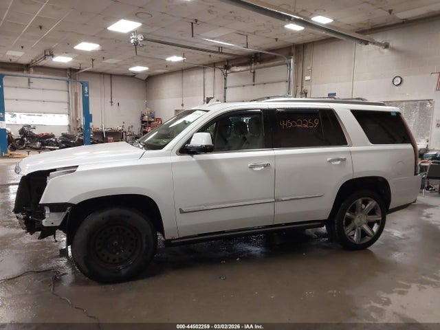 2016 Cadillac Escalade Premium Collection მანქანა იყიდება აუქციონზე, vin: 1GYS4CKJ7GR347605, აუქციონის ნომერი: 44502259