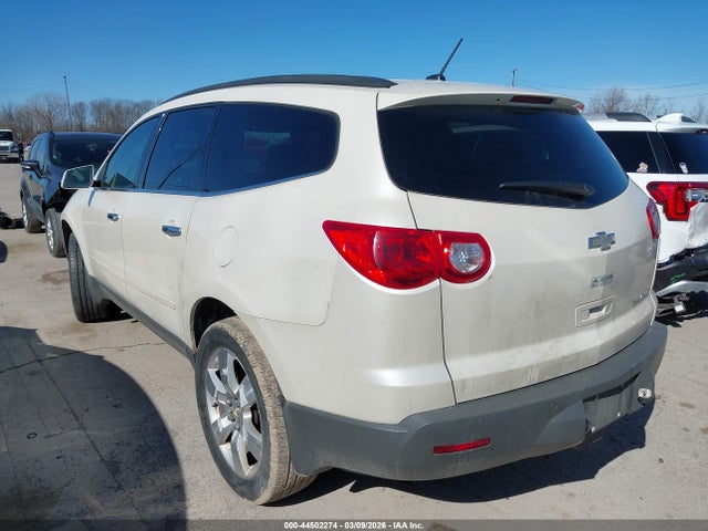 2012 CHEVROLET TRAVERSE 1GNKRGED0CJ274906 Photo 2