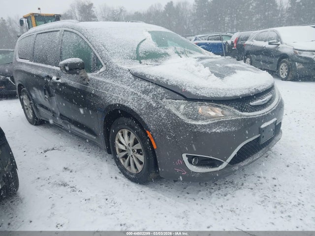 2018 CHRYSLER PACIFICA 2C4RC1BG5JR121984 Photo 0