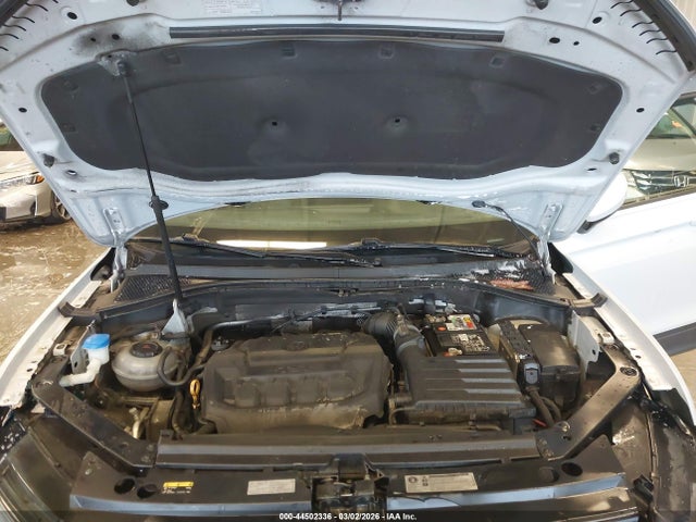 Продаж на аукціоні авто 2018 Volkswagen Tiguan 2.0t S, vin: 3VV1B7AX2JM022276, номер лоту: 44502336