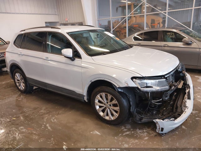 Продаж на аукціоні авто 2018 Volkswagen Tiguan 2.0t S, vin: 3VV1B7AX2JM022276, номер лоту: 44502336