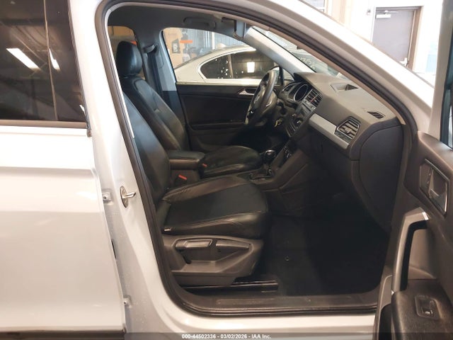 Продаж на аукціоні авто 2018 Volkswagen Tiguan 2.0t S, vin: 3VV1B7AX2JM022276, номер лоту: 44502336