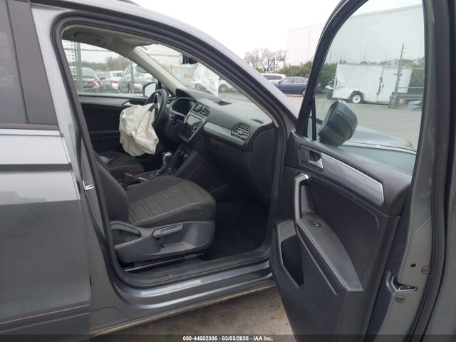 2024 Volkswagen Tiguan 2.0t S მანქანა იყიდება აუქციონზე, vin: 3VVRB7AX9RM101152, აუქციონის ნომერი: 44502386