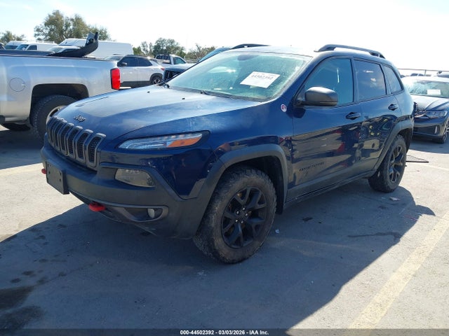 44502392 :رقم المزاد ، 1C4PJMBX6JD547300 vin ، 2018 Jeep Cherokee Trailhawk 4x4 مزاد بيع