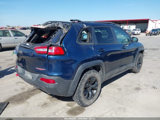 44502392 :رقم المزاد ، 1C4PJMBX6JD547300 vin ، 2018 Jeep Cherokee Trailhawk 4x4 مزاد بيع