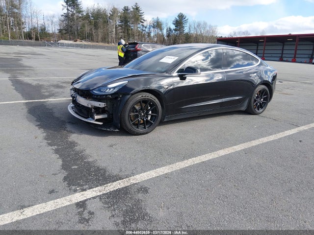 5YJ3E1EB1JF070494 Tesla Model 3 Long Range/performance