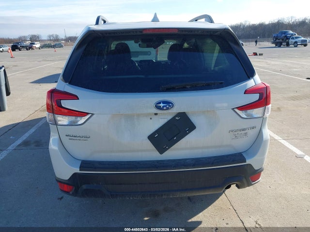 2021 Subaru Forester Premium მანქანა იყიდება აუქციონზე, vin: JF2SKAJC2MH417579, აუქციონის ნომერი: 44502643