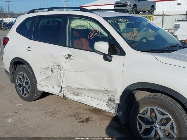 2021 Subaru Forester Premium მანქანა იყიდება აუქციონზე, vin: JF2SKAJC2MH417579, აუქციონის ნომერი: 44502643
