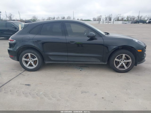 Porsche Macan 2020 WP1AA2A58LLB11825 Image 13