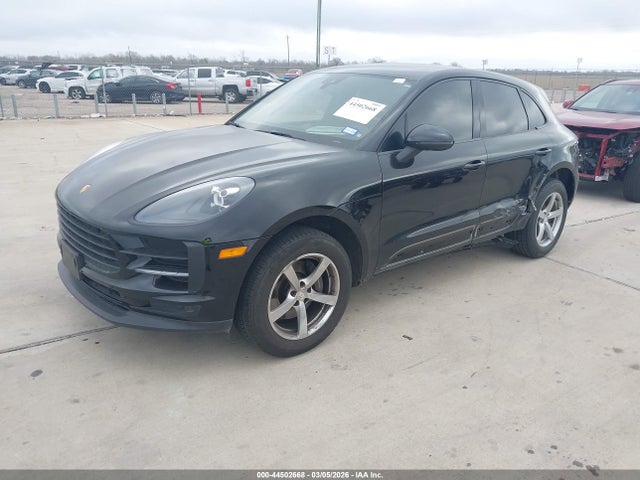 Porsche Macan 2020 WP1AA2A58LLB11825 Image 2