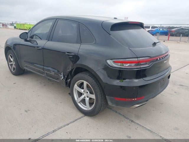 Porsche Macan 2020 WP1AA2A58LLB11825 Image 3