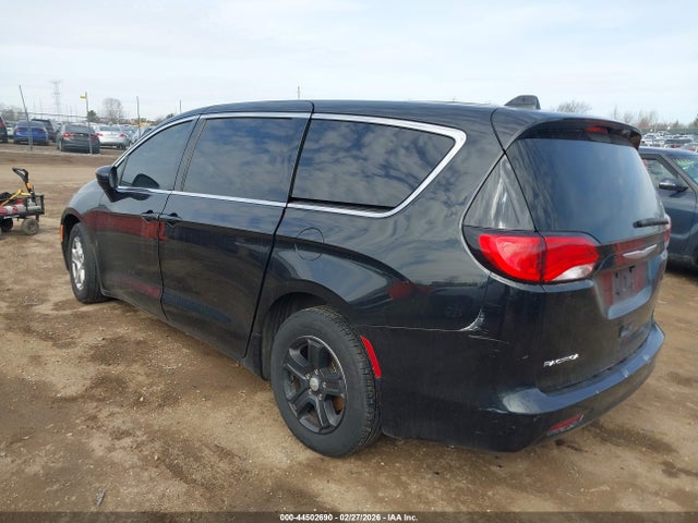 Продажа на аукционе авто 2017 Chrysler Pacifica Touring, vin: 2C4RC1DG6HR721288, номер лота: 44502690