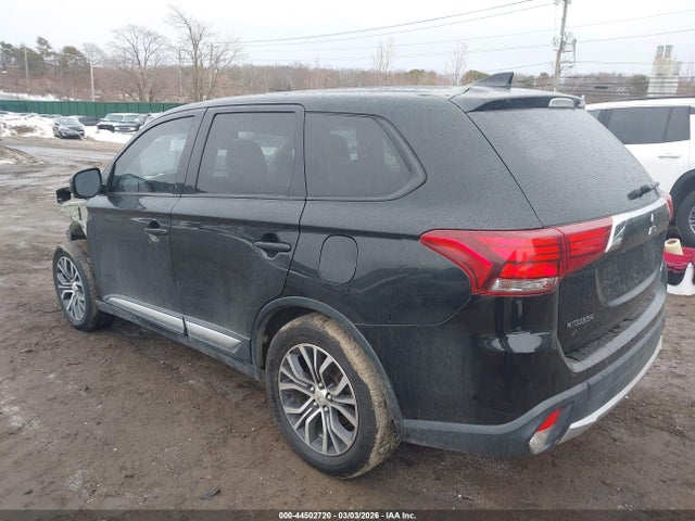 2018 MITSUBISHI OUTLANDER JA4AD3A32JZ055818 Photo 2