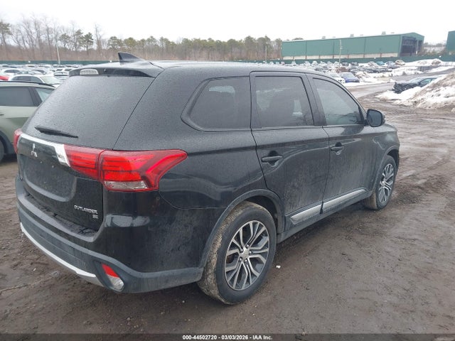 2018 MITSUBISHI OUTLANDER JA4AD3A32JZ055818 Photo 3