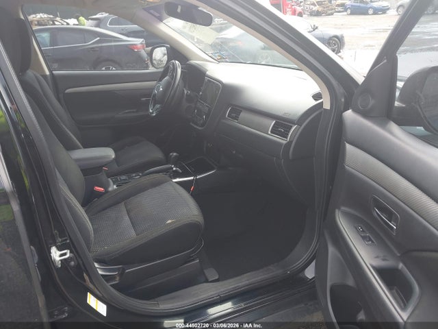2018 MITSUBISHI OUTLANDER JA4AD3A32JZ055818 Photo 4