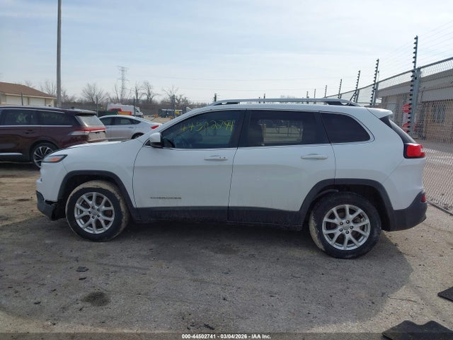 44502741 :رقم المزاد ، 1C4PJLCB0FW671412 vin ، 2015 Jeep Cherokee Latitude مزاد بيع
