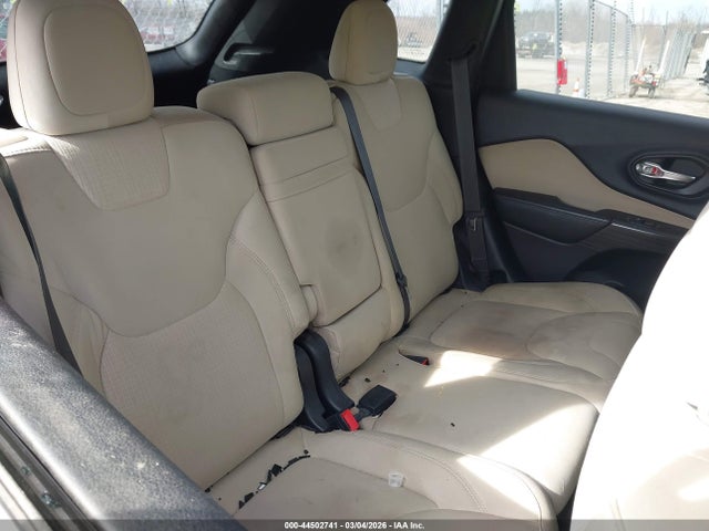 44502741 :رقم المزاد ، 1C4PJLCB0FW671412 vin ، 2015 Jeep Cherokee Latitude مزاد بيع