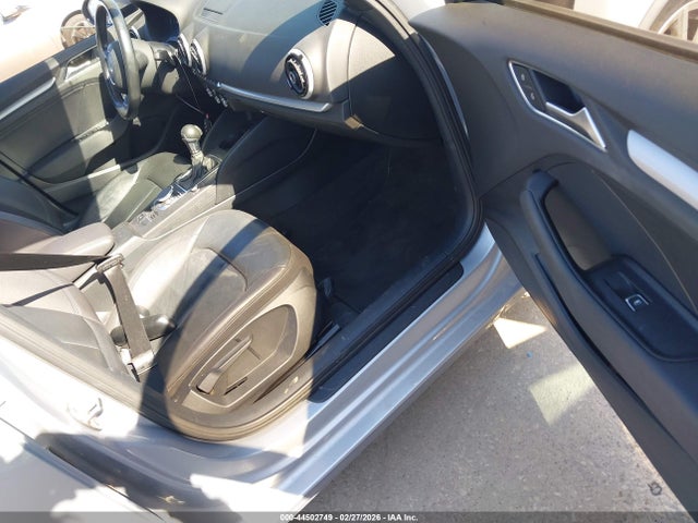 2016 AUDI A3 WAUA7GFF9G1052992 Photo 4