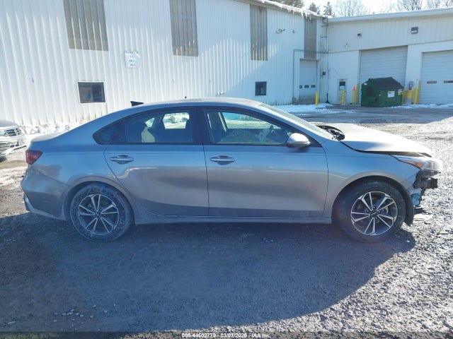 44502779 :رقم المزاد ، 3KPF24ADXPE588276 vin ، 2023 Kia Forte Lxs مزاد بيع