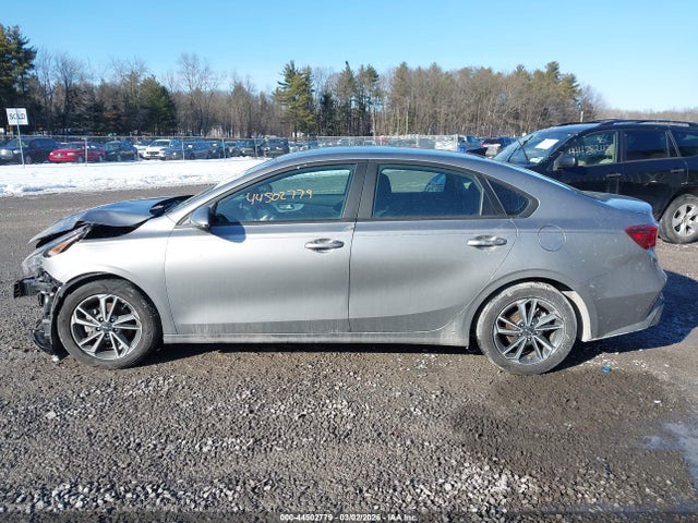 44502779 :رقم المزاد ، 3KPF24ADXPE588276 vin ، 2023 Kia Forte Lxs مزاد بيع
