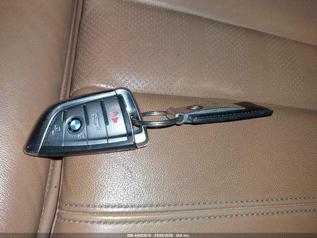 2019 BMW X5 5UXCR6C55KLL40659 Photo 10