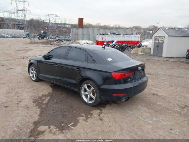2016 AUDI A3 WAUA7GFF1G1047947 Photo 2