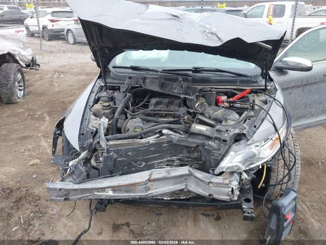 44502995 :رقم المزاد ، 1FAHP2FW9BG122295 vin ، 2011 Ford Taurus Limited مزاد بيع