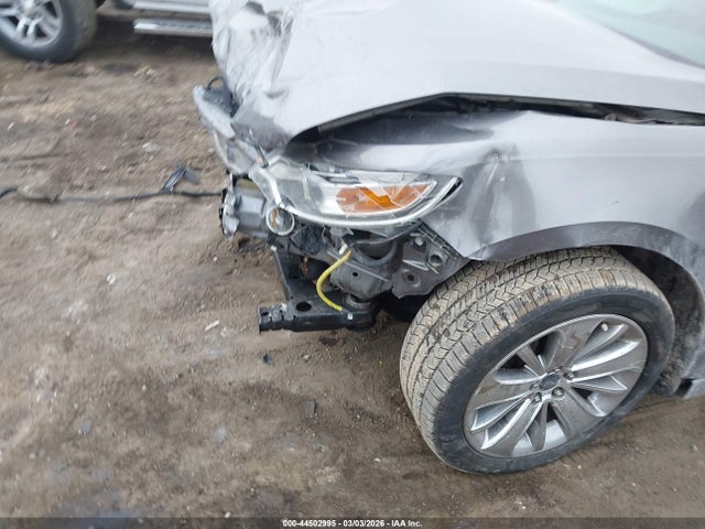 44502995 :رقم المزاد ، 1FAHP2FW9BG122295 vin ، 2011 Ford Taurus Limited مزاد بيع