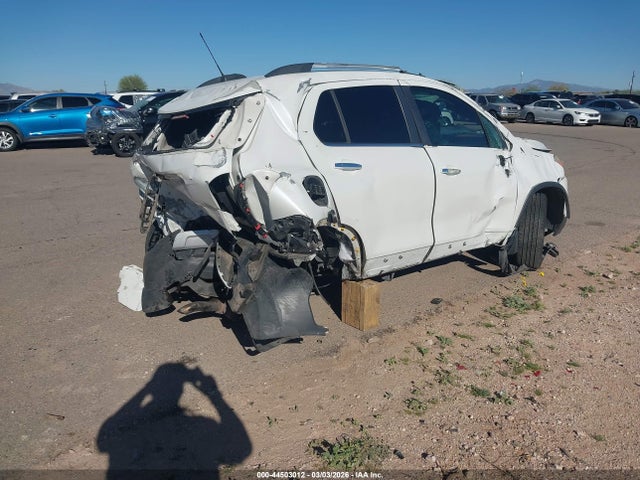 KL7CJTSB3FB067390 Chevrolet TRAX LTZ