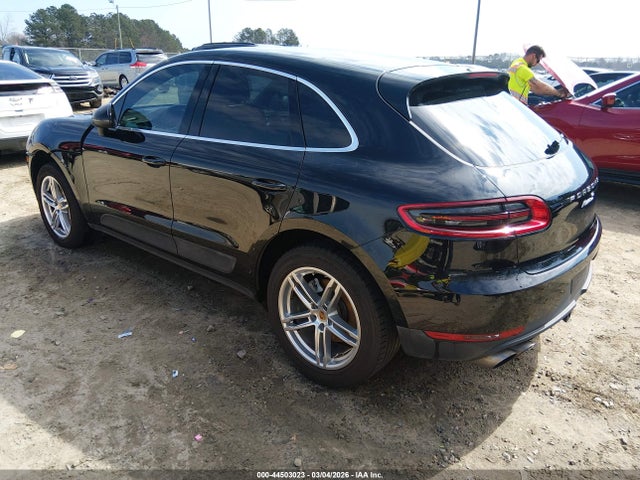 2015 PORSCHE MACAN WP1AB2A57FLB62234 Photo 2