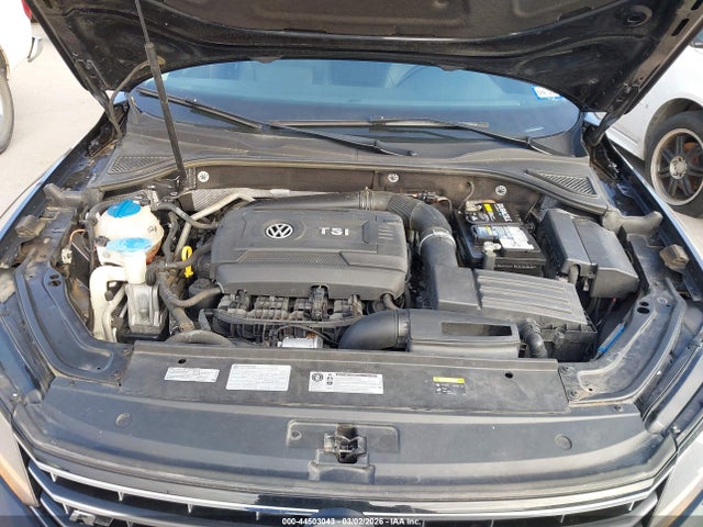 1VWDT7A39HC062076 Volkswagen Passat 1.8t R-line