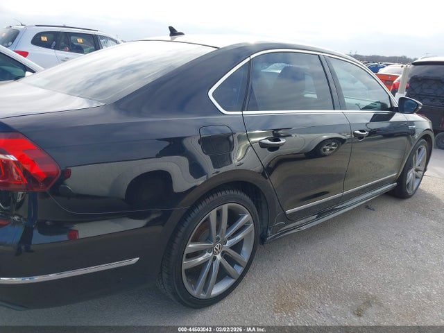 1VWDT7A39HC062076 Volkswagen Passat 1.8t R-line