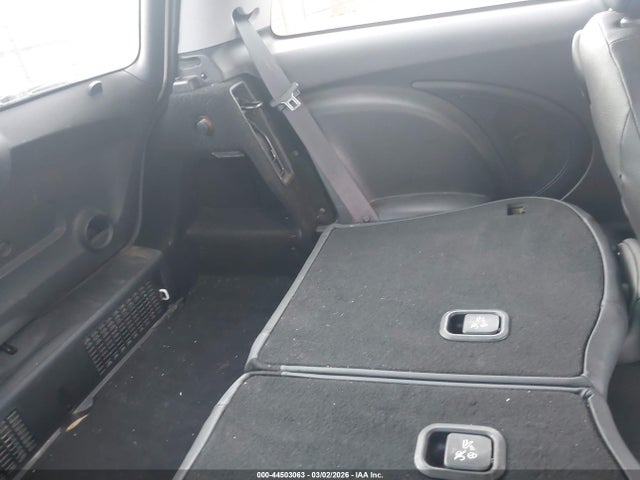 2010 MINI COOPER WMWMF3C54ATZ21885 Photo 7