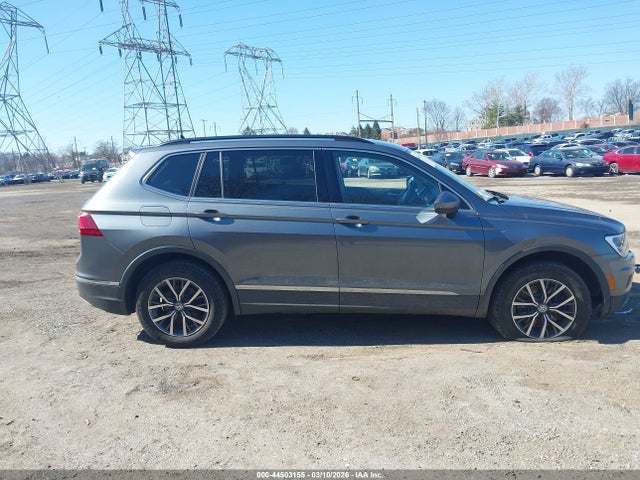 3VV2B7AX7LM057015 Volkswagen Tiguan 2.0t Se/2.0t Se R-line Black/2.0t Sel