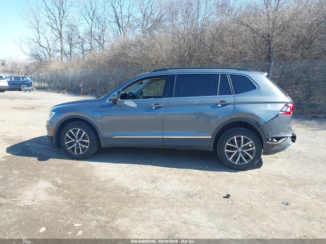 3VV2B7AX7LM057015 Volkswagen Tiguan 2.0t Se/2.0t Se R-line Black/2.0t Sel