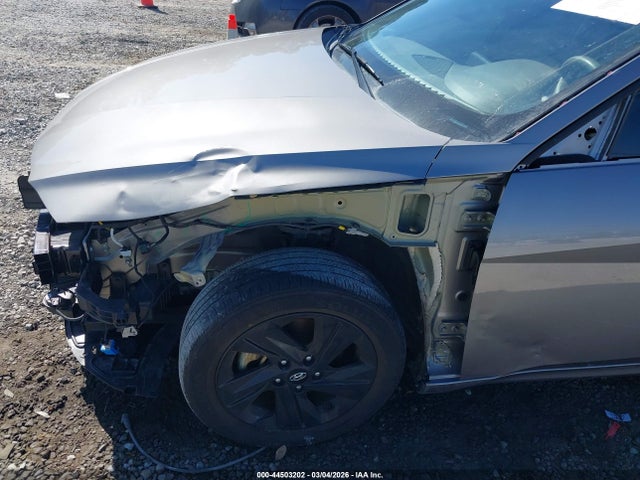 KMHLM4AG0PU554450 Hyundai ELANTRA SEL
